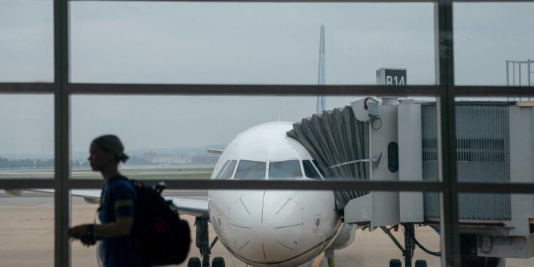 إيطاليا ترفع حظراً مفروضاً على الطيران المدني الليبي منذ 10 سنوات