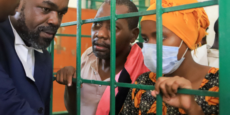 كينيـــا “طائفة الجوع” ,,, أمر أتباعه بالصـــوم حتى الموت للقــاء النبي عيسى