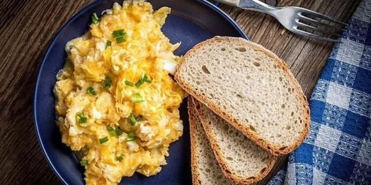 الوجه الآخر لمآدب العائلة المالكة في بريطانيا