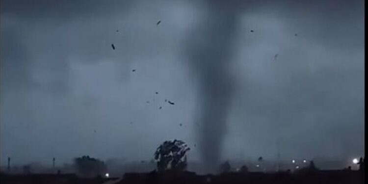 “الإعصار دوكسوري” يضرب الفلبين ويهدد سواحل تايوان والصين