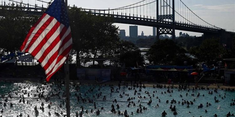 درجات الحرارة تتجاوز الـ 40 في أوروبا وأمريكا