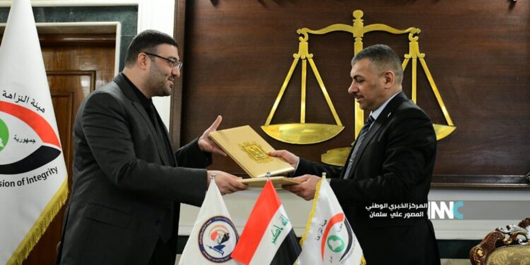 صور توقيـــع مذكرة التعاون المشترك بين هيئتــي “النزاهة والاعلام”