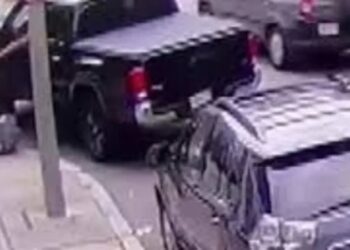 بوسطن .. لص يسرق شاحنة و يعيد طفل بداخلها إلى أهله