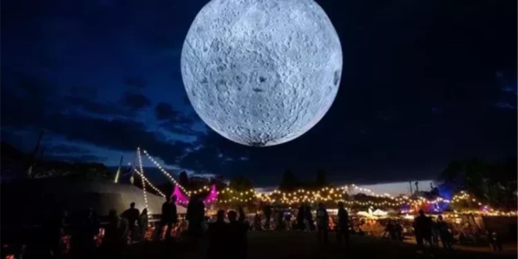 الوطن العربي يشهد ظاهرة القمر العملاق يوم غد الثلاثاء