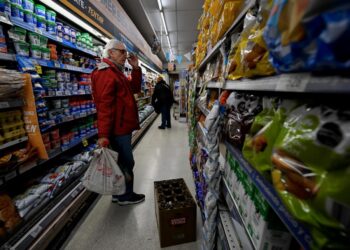 التضخم يهدد 10 دول بتبعات قاسية في 2024