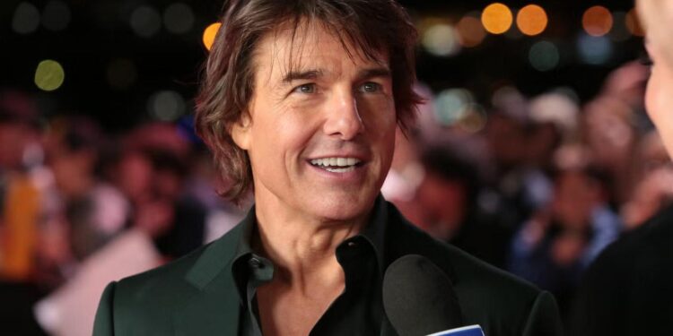 توم كروز يكشف عن “أغرب نظرية مؤامرة” سمعها عن نفسه