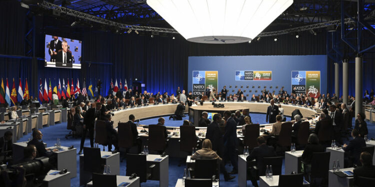 واشنطن .. خطة دعم طويلة الأمد لأوكرانيا من شأنها إرسال “إشارة مهمة إلى روسيا”