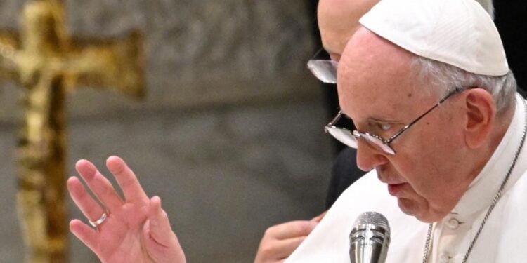 البابا فرنسيس .. حرق المصحف السماح به مرفوض