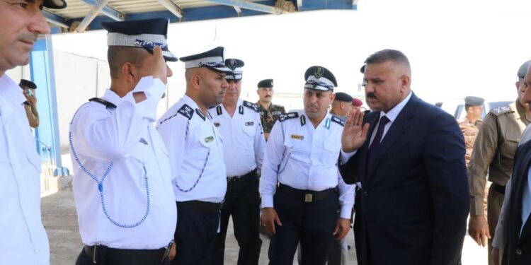 ثلاث محطات جديدة لوزير الداخلية في المثنى يزور خلالها مديرية الأحوال المدنية والمرور ويفتتح مشروع الكاميرات الأمني في المحافظة