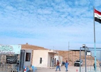 العراق يوافق على دخول الزوار “الباكستانيين والأفغانيين” إلى أراضيه عبر إيران