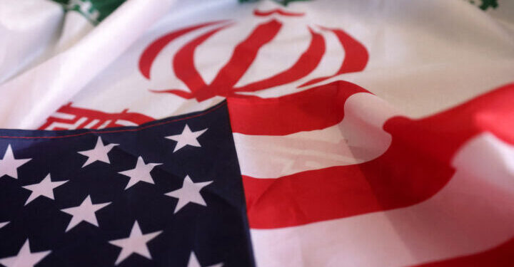 دبلوماسي إيراني يتوقع “اتفاقاً مع أمريكا بوساطـــة خليجية”