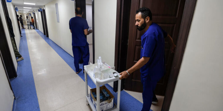 العراق يبحث عن (علاج في مواجهة المخدرات)