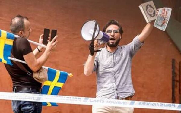 الدنمارك .. حرق نسخ من القرآن أمام (سفارتي مصر وتركيا) في حادثة جديدة