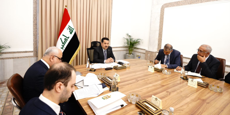 السوداني يترأس اجتماعاً لبحث إطلاق مبادرة جديدة للنهوض بالقطاع الصناعي