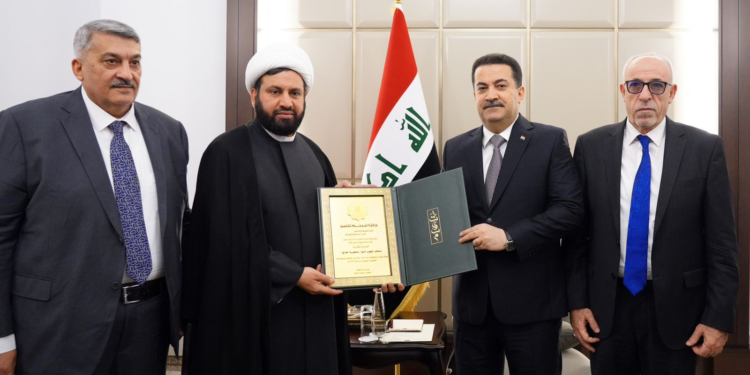 السوداني يستقبل رئيس هيئة الحج وملاكها المتقدم ويبارك لهم إحراز المرتبة الأولى بين بعثات الحج