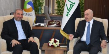 وزير البيئة يلتقي السفير الايراني