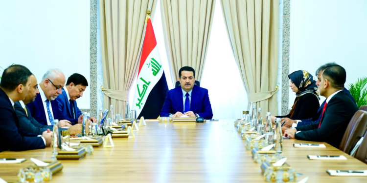 السوداني يرأس اجتماعاً لمبادرة (ريادة) ويوجّه بمنح القروض للمشاريع الصغيرة