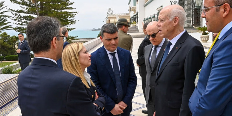 إيطاليا تدعو إلى “مؤتمر دولي” لدعــم تونس في كبــــح الهجرة لأوروبا