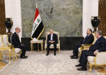 رئيس الجمهورية يتسلّم أوراق اعتماد سفيري (الجزائر والمملكة المتحدة) الجديدين