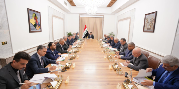 السوداني يترأس اجتماعاً لمتابعة المشاريع الاستراتيجية لوزارة النفط