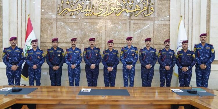 قائد الشرطة الاتحادية يؤكد أهمية المسؤولية التي تقع على (الضباط المتخرجين)