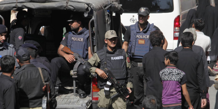 باكستان.. مقتل 40 شخصًا في انفجار استهدف مؤتمرًا سياسيًا