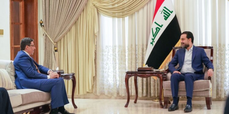 الحلبوسي يلتقي وزيرَ خارجية اليمن