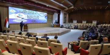 وزير الداخلية يؤكد أهمية “إنهاء موضوع الترهل بالرتب”