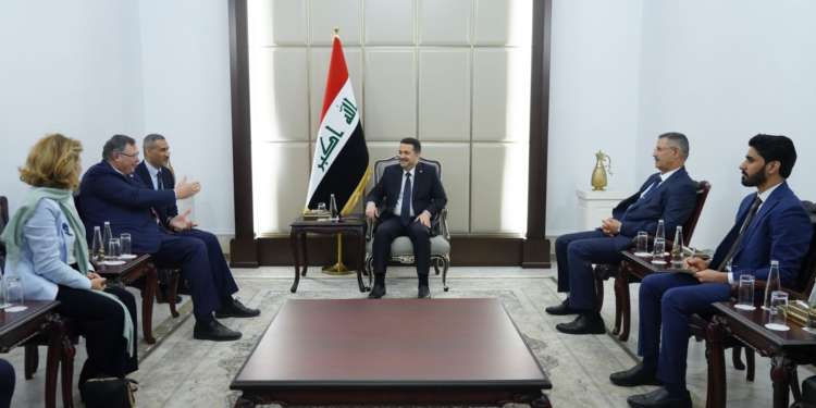 السوداني يستقبل رئيس شركة توتال إينرجيز