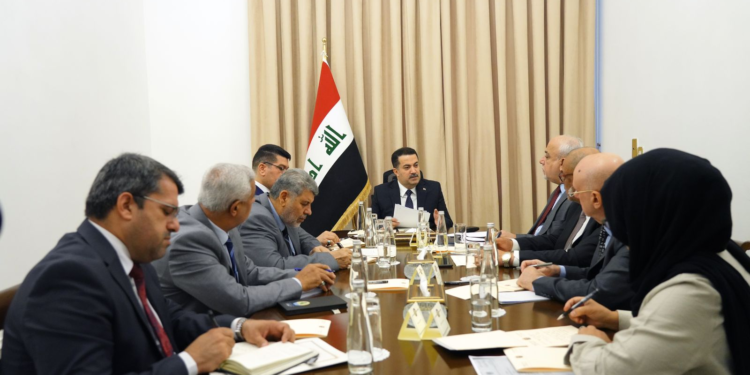 السوداني يرأس اجتماعاً لمسؤولي فرق المتابعة في مكتب رئيس مجلس الوزراء