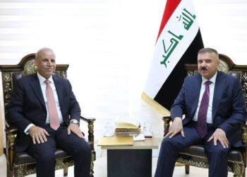 وزير الداخلية يلتقي السفير الكندي