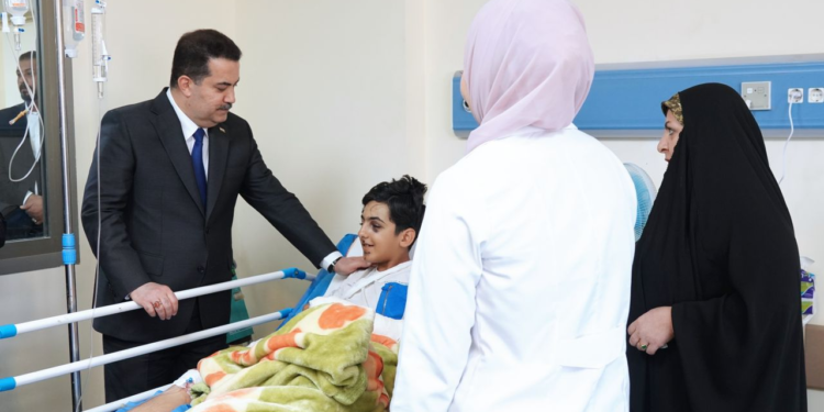 السوداني يزور مستشفى الحسين التعليمي في مدينة السماوة