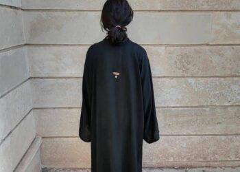 السليمانية.. اعتقال فتاة تبتز الرجال