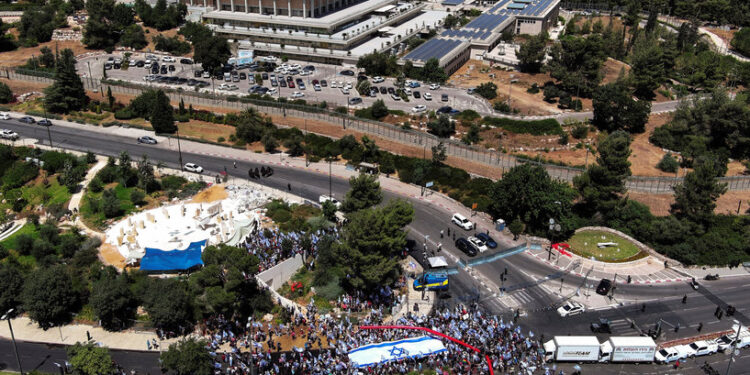 تحركات إسرائيلية بعد إقرار “التعديلات القضائية”