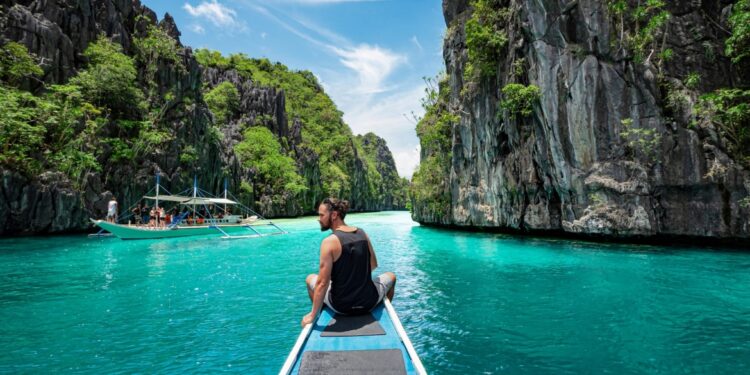 الفلبين … فيديو دعائي يضع “وزارة السياحة في ورطة” اضطرت لحذفه من حملة ترويجية تكلفتها 900 ألف $