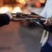 جملة (Attenzione Pickpocket) ابتكرتها امرأة إيطالية لكشف اللصوص فتحولت إلى تريند