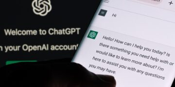 كُتّاب يرفعون دعوى على الشركة المالكة لـ Chatgpt