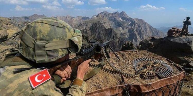 الجيش التركي يعلن عن قتل 9 من تنظيم “بي كي كي” شمالي العراق