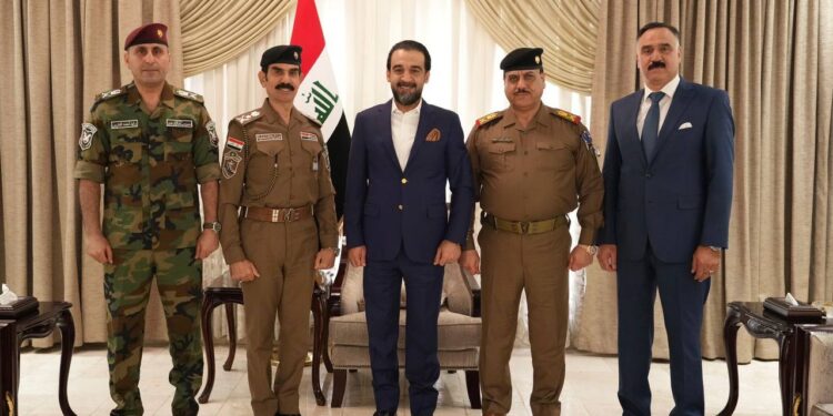 رئيس البرلمان يستقبل المسؤولين الأمنيين في الأنبار