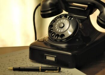 الهاتف الأرضي بعض مزاياه لا بد منها