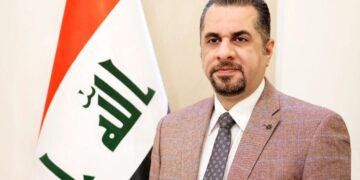 مستشار رئيس الوزراء يوضح تفاصيل ماحصل من “تزامن في تفجير خطوط النقل واحتراق المحطة في البصرة”