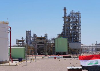 تقرير بريطاني يكشف “نفوذ الحرس الثوري وسيطرته” على نفط وغاز العراق