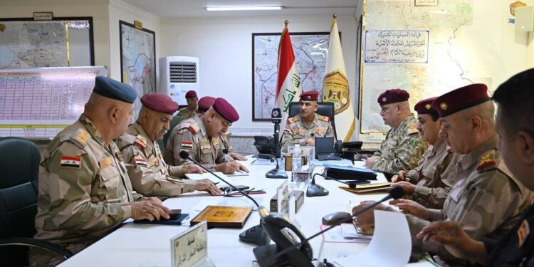 قائد العمليات المشتركة يصدر توجيهات إلى المقر المسيطر لإسناد خطة زيارة الأربعين