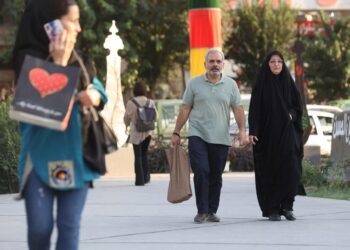 ايران .. الأمن يعتقل 9 بهائيين ويصادر ممتلكاتهم