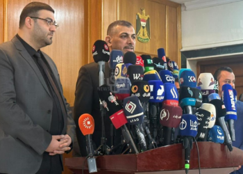 العراق يطلب من امريكا وبريطانيا تسليم مدير مكتب الكاظمي ومدير المخابرات ووزير المالية السابق