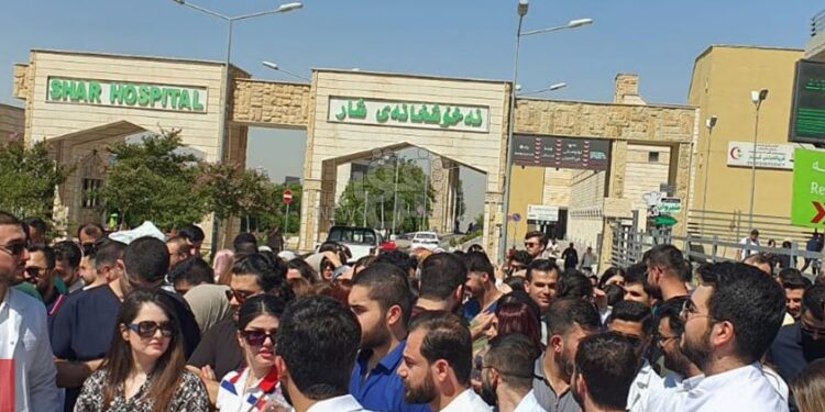 السليمانية .. ألاطباء يضربون عن الدوام للمطالبة بصرف الرواتب