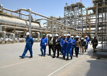 وزارة النفط تؤكد سعيها تشغيل مصفاة كربلاء النفطي بطاقة (140 الف برميل يومياً)