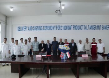 العراق يتســـلم من الصين ناقلة نفط جديدة ويستعد لـ(استئناف ضخ الخام) عبر تركيا