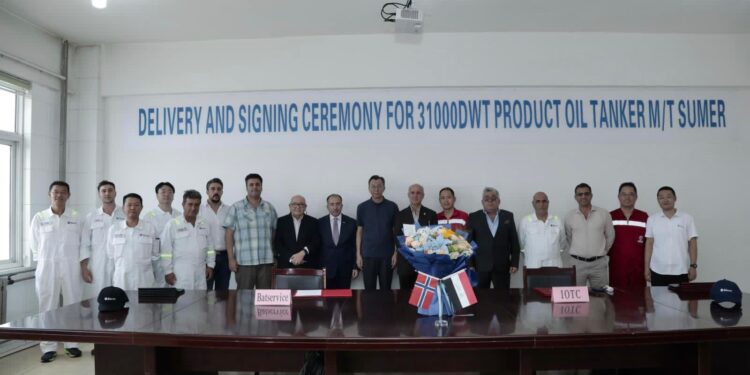 العراق يتســـلم من الصين ناقلة نفط جديدة ويستعد لـ(استئناف ضخ الخام) عبر تركيا