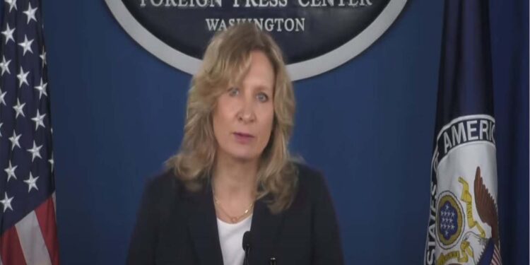 السفيرة الأمريكية لشؤون العدالة والجرائم الدولية .. القانون العراقي لا يتضمن محاكمة مجرمي الحرب